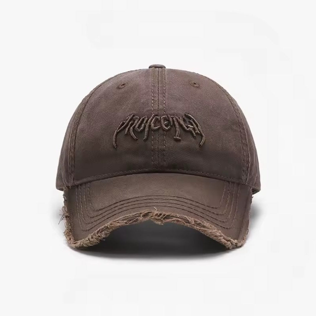 Gorra de béisbol para hombre con diseño moderno y acabado premium.