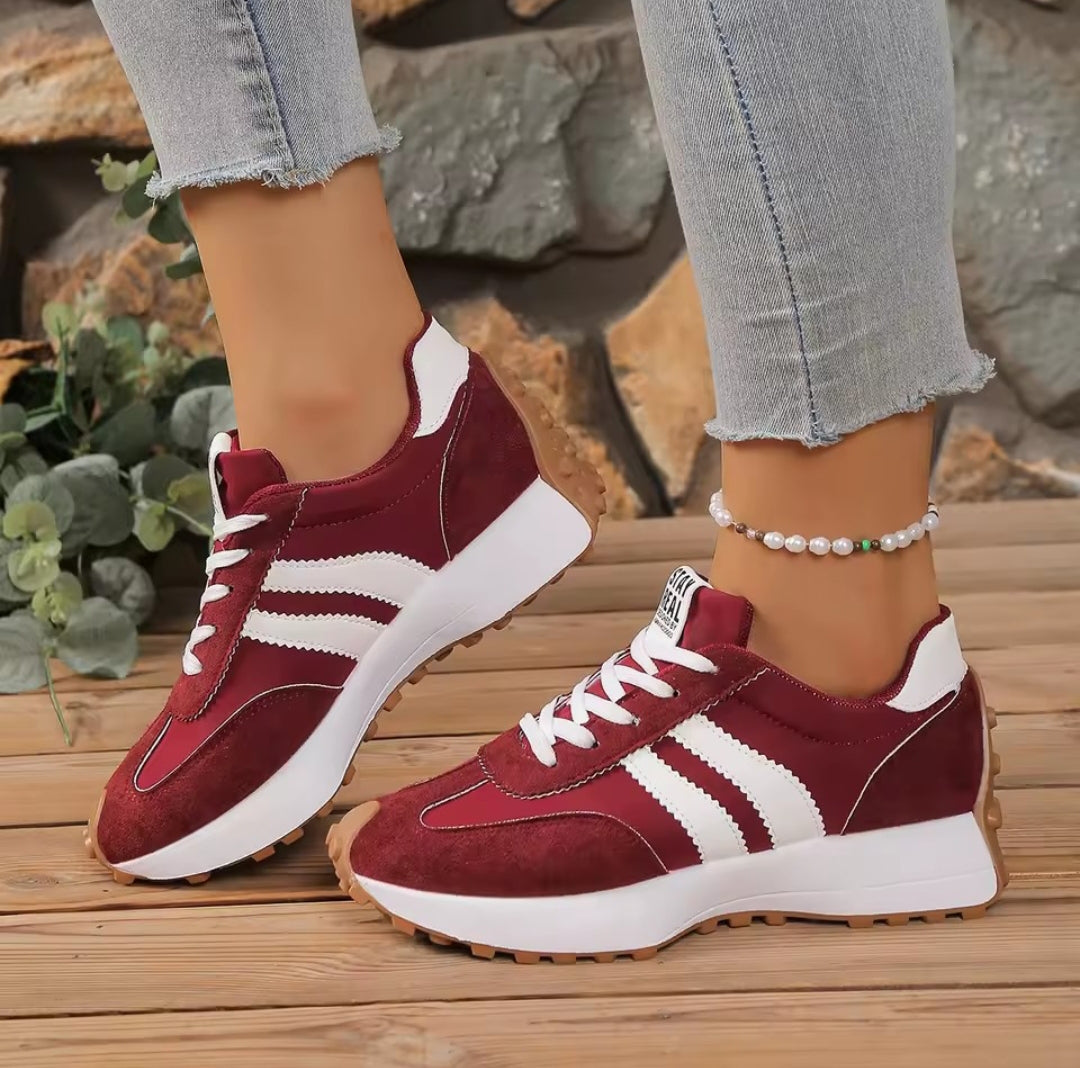 Sara  Zapatillas casual elegantes con plataforma BCEBYL para mujer