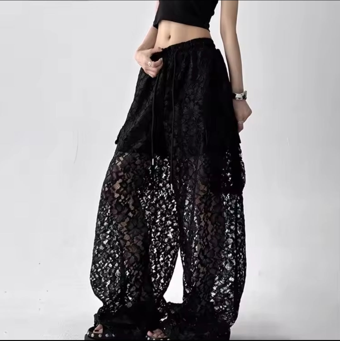 Clara Pantalones Cargo de Pierna Ancha con Encaje para Mujer – Estilo Coreano &amp; Streetwear