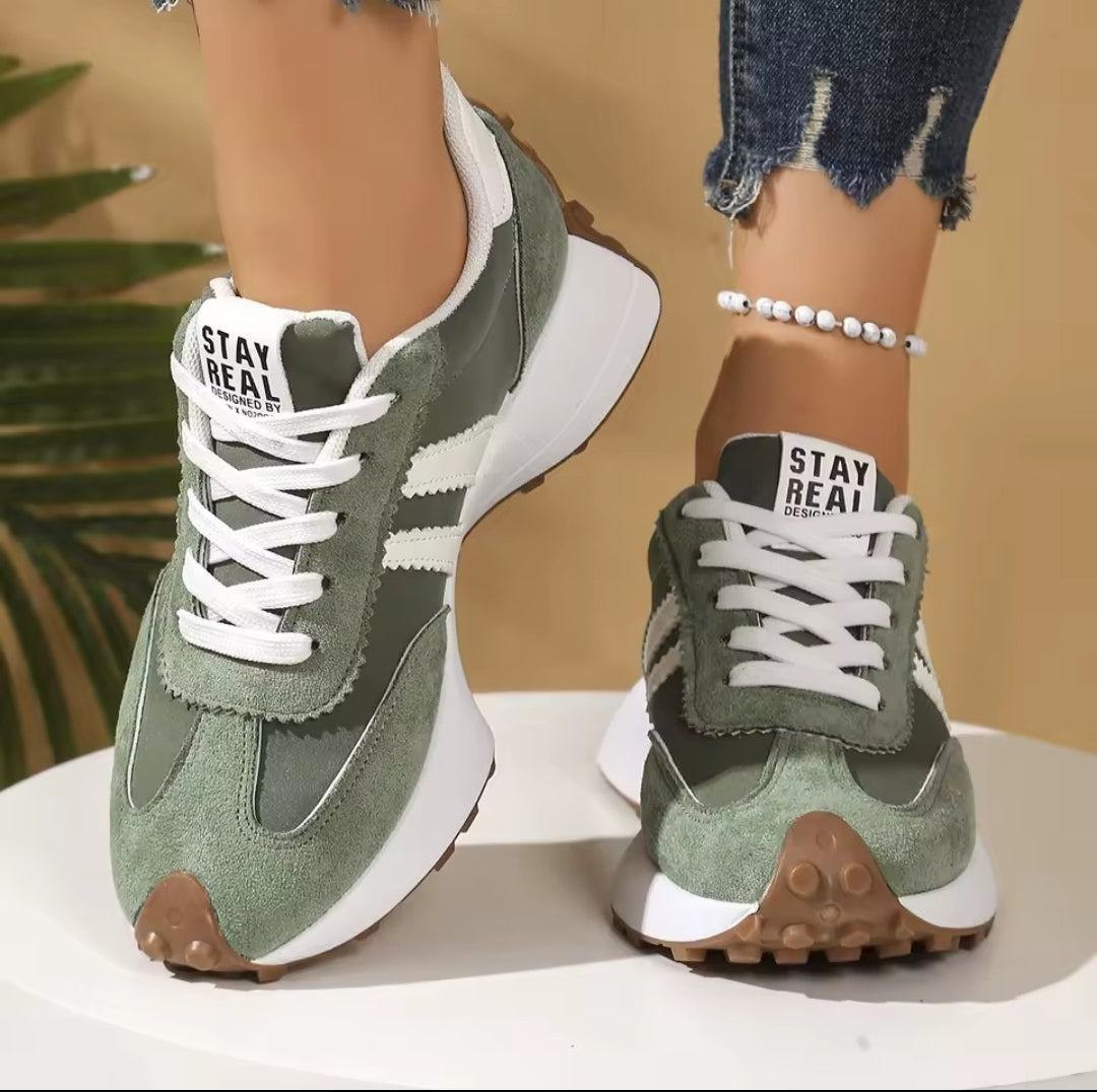 Sara  Zapatillas casual elegantes con plataforma BCEBYL para mujer